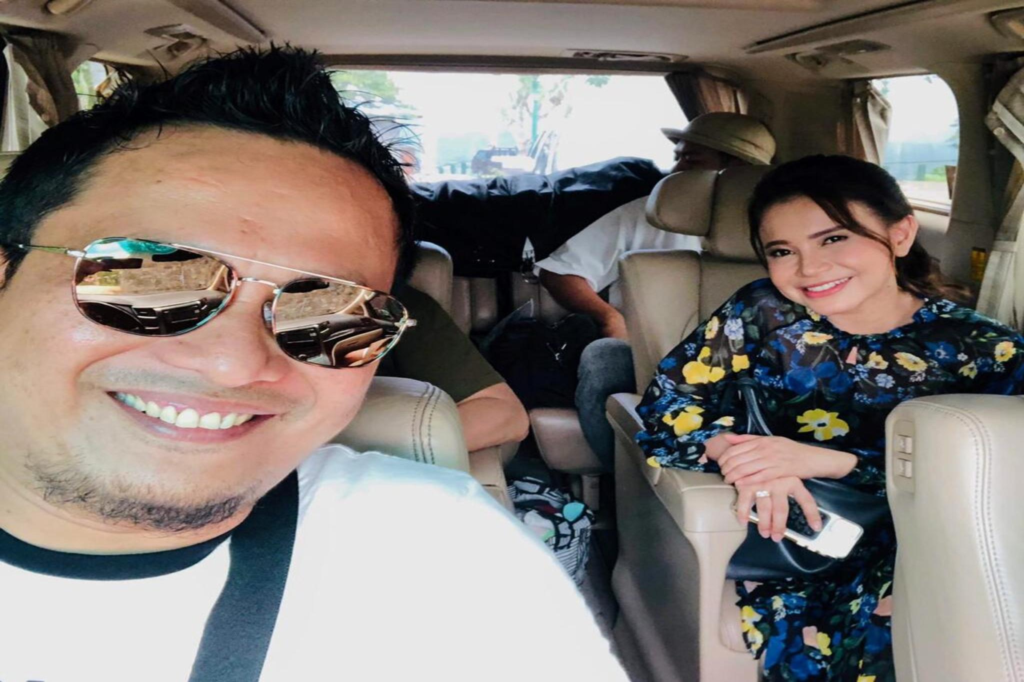 Sewa Mobil & Tour Disini Kakak